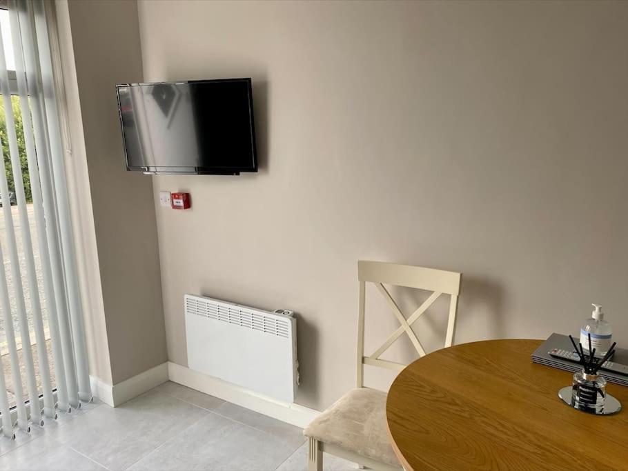 Erne Getaway No.8 Brand New 1 Bed Apartment Enniskillen Buitenkant foto