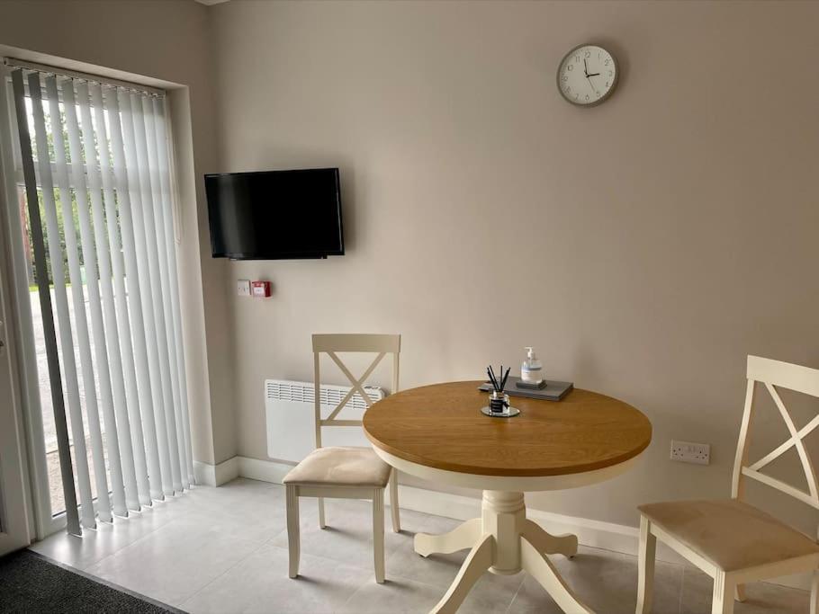 Erne Getaway No.8 Brand New 1 Bed Apartment Enniskillen Buitenkant foto