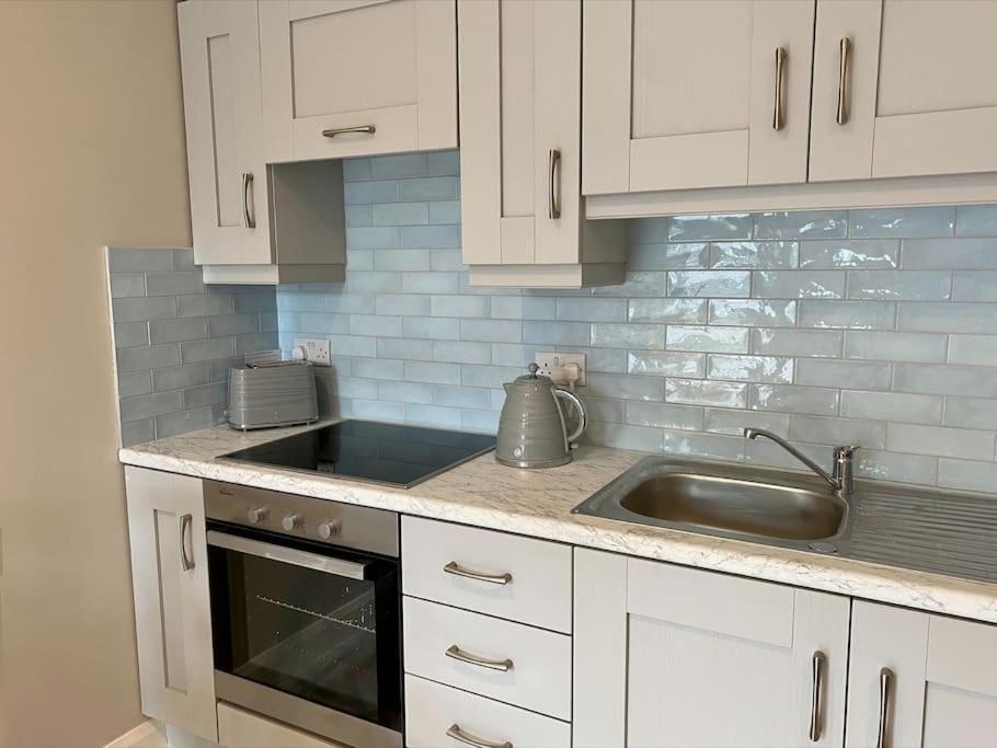 Erne Getaway No.8 Brand New 1 Bed Apartment Enniskillen Buitenkant foto